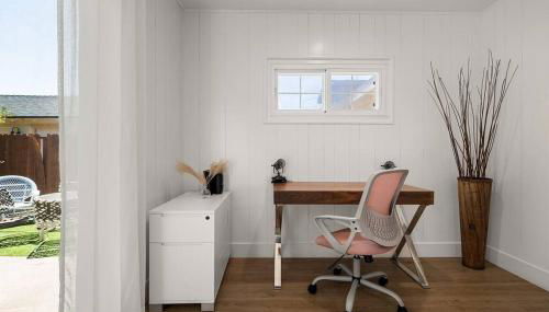 1970s Style Cozy Home with Fireplace Yard and Hot Tub - Foto 2