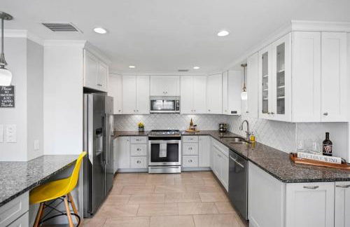 Onyx House King Size Beds Bikes Games Wine - Foto 13