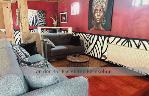 Lodge of Africa - einzigartige Themenzimmer, eingezäunten Garten, Sauna, Whirlpool & Kamin, Hunde willkommen, Gasgrill, voll ausgestattete Küche, großer Essbereich, Hamburg & Stade in der Nähe - Photo 28