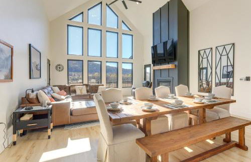 3 Mi to Holiday Valley Mtn-View Home with Hot Tub - Foto 1