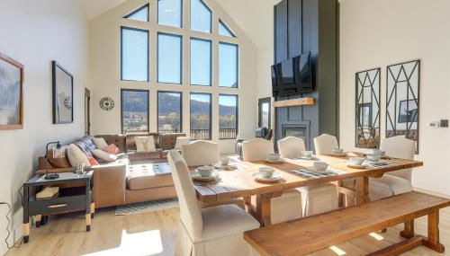 3 Mi to Holiday Valley Mtn-View Home with Hot Tub - Foto 1