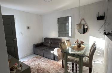 Casa Aconchegante com 2 quartos a 9 minutos de carro para as praias mais procuradas da região - Foto 13