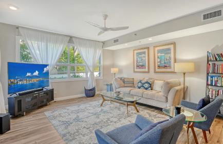 Waterfront, Spa, Pool, Private Paradise on Longboat Key - Photo 2