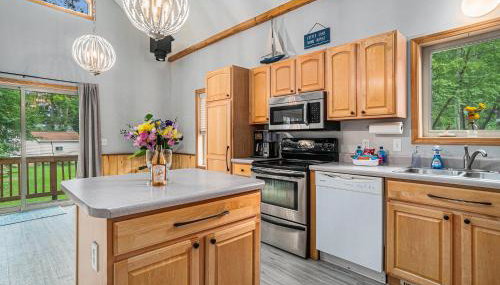 Tranquil 5-BR Lake House Near Duck Lake TC ➠7570 - Foto 5, Other