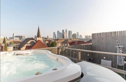 Gorgeous DTLA w/ View + Hot Tub! - Foto 2