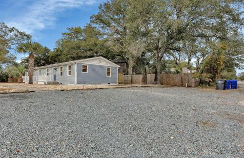 Beachy 3BD Bungalow One Block from Scenic Walkway - Foto 19