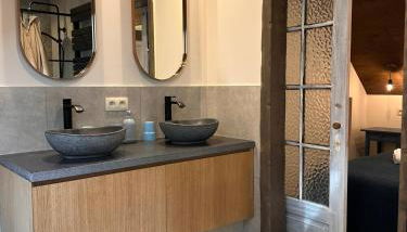 Tiny House dans les Bois Une Évasion Cozy pour Deux ! - Foto 2, towels, Shower