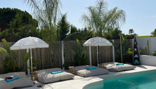 Casa Duende, Estepona, Private beach house with heated pool - Photo 5, sunbed