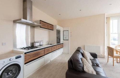 CASTLEBANK HOUSE FLATS, DINGWALL - Photo 24