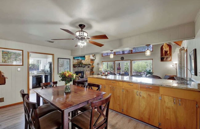 Gettin' Guada Loopy With Hot Tub & Riverfront - Foto 11