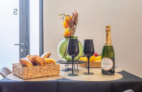 ADIRA Marseille Montgrand 2 étoiles - Foto 131