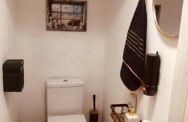 London Central 4 bed House with Garden - Photo 22