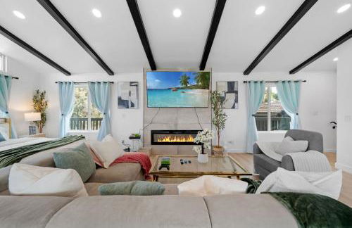 Entire Private Home with 2 Bedrooms 1 Bathroom, Grand View, King Bed, Spacious, Parking, Available Now - Foto 52