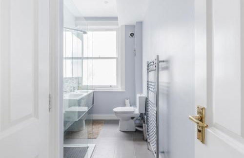 Live like a Londoner by TOWER BRIDGE - Photo 19