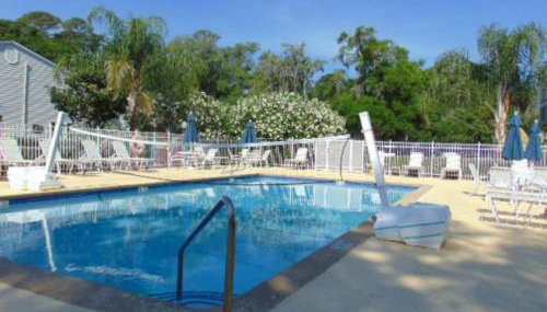 H5 close to the front pool and clubhouse downstairs by lake - Foto 2