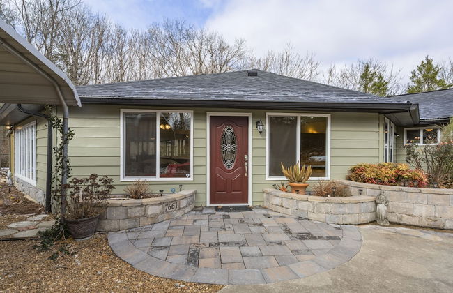 Grand Dream Vacation Home in Nashville 7+ beds! - Photo 52