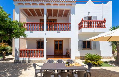 Villa in Playa D´en Bossa sleeps 9 - Foto 5