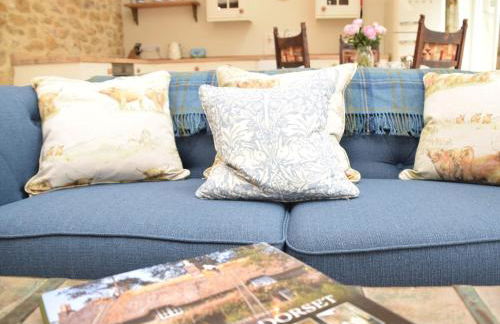 1 Bed in Stoke Abbott 50885 - Photo 4