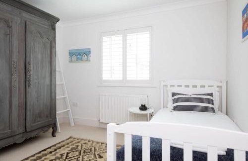 Superior House for 6 Near Beach w Parking Garden - Foto 28