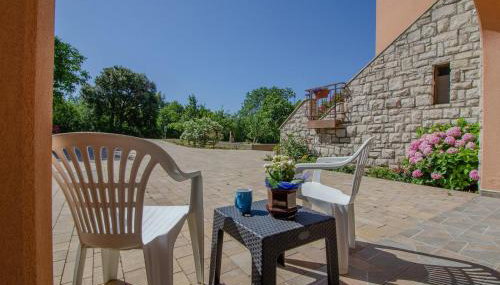 RENATOEMILIA spacious apartment with courtyard - Foto 4