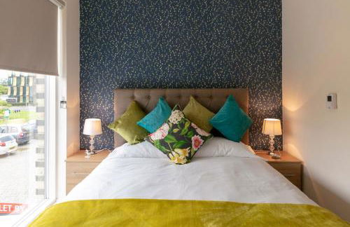 Modern & Exquisite Trumpington Townhouse with Parking & 5 mins to Papworth hospital - Foto 14