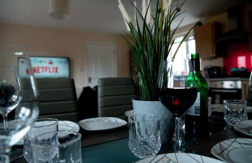Chichele House, sleeps 8, Nr Rushden Lakes, allocated parking, corporate welcome - Foto 30