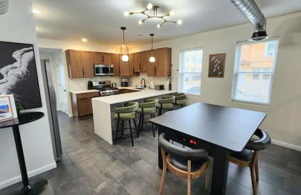 The Row House- Modern, Stylish and Newly Updated! - Foto 16