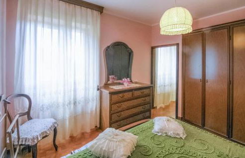 Nice Home In Azzano With Wifi - Foto 24