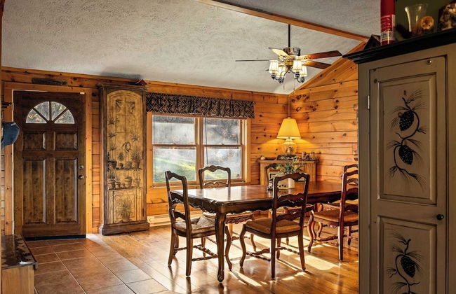 Deer Haven Cabin by Avantstay Waterfront Dock + Firepit - Foto 21