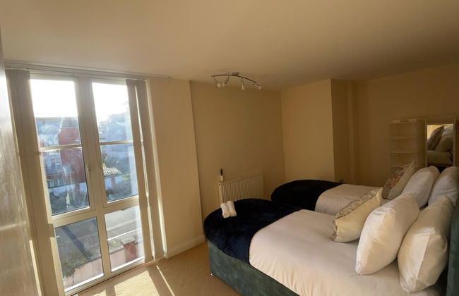 Free Parking Near City Centre & Stadium Sleeps 6-8 - Foto 1