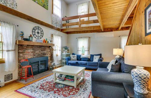 Game Room and Yard Greentown Home Near State Park - Foto 3