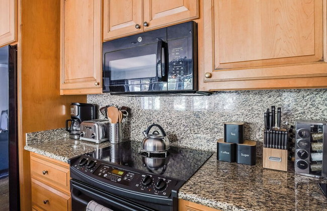 Marillac by Avantstay Gorgeous Ski Cabin w/ Balcony & Patio - Photo 16
