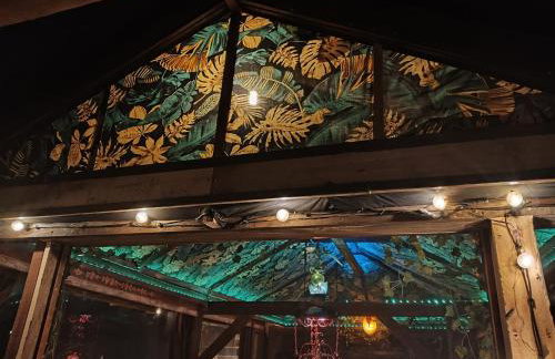 The Old Barn Luksusowa Stodoła z Całorocznym Jacuzzi Kominkiem i Widokiem na Wzgórza i Las dla 8-10 osób na Dolnym Śląsku min 2 noce - Foto 7