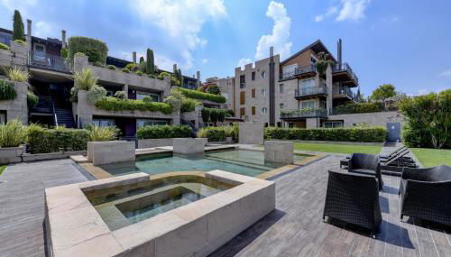 DOLCERIVA - The Lakefront Suite - Foto 2, Garden, sunbed, Garden view