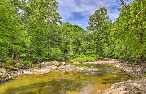 Bonfires and BBQs! Creekside Retreat in Marshall - Foto 21