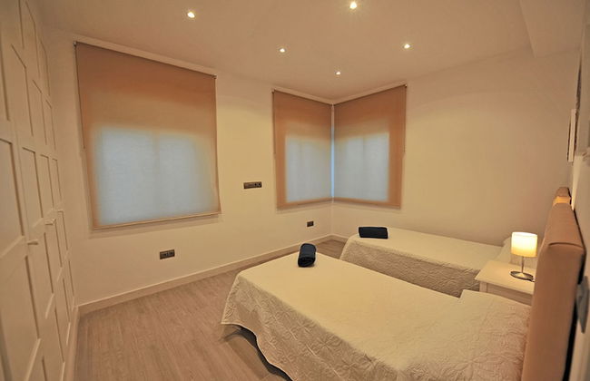 Terrazas Plaza Arenal 5 Dormitorios - Photo 16