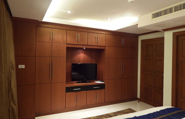 Tara Court Hotel - Photo 30