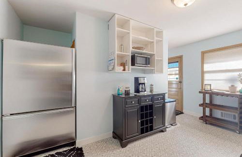 Close to Lake Harriet! Walkable Gem Near Shopping - Foto 13