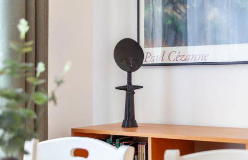 Bright 2BR flat off trendy Chiswick High Road - Photo 24