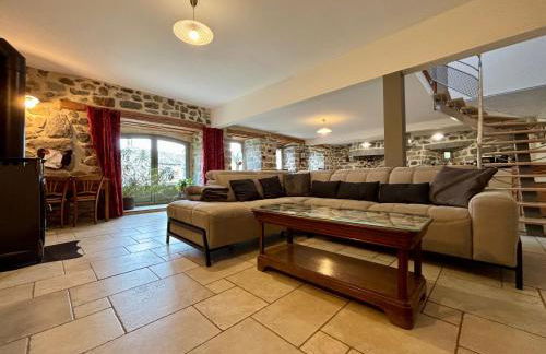 Gîte familial restauré avec jardin clos, équipements bébé, animaux acceptés, proche St-Julien-Chapteuil - FR-1-582-296 - Foto 9