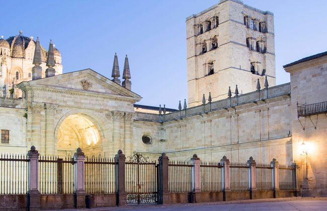Tour de luces y leyendas de Zamora - Foto 1