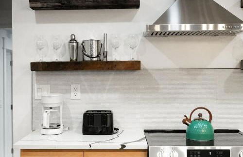 Modern Mountain Escape Sleeps Large Groups - Foto 3