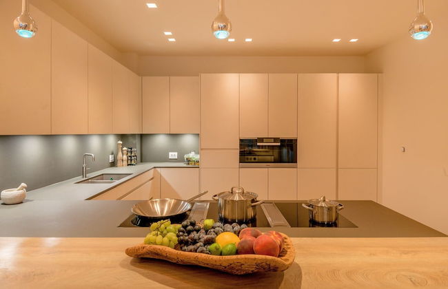 Beachfront Villa Seven Sins with Pool - Foto 14