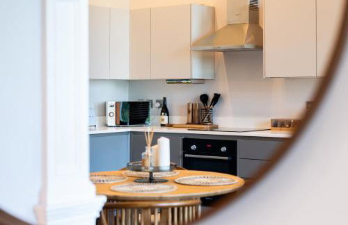 Torquay Beachside Hot Tub Stay - Foto 9