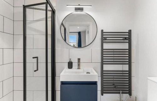 Stunning 4 Bedroom Abode in Zone 1 - Balcony - Sleeps 9 - Foto 37