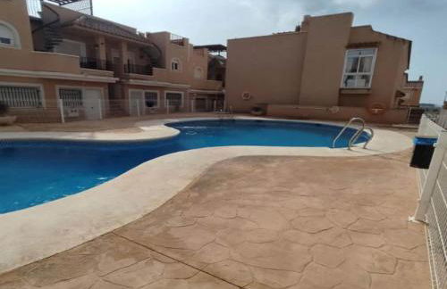 Inviting holiday home with pool - Foto 10