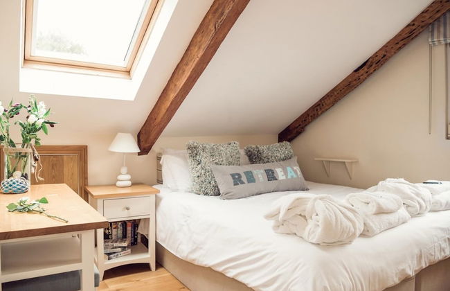 Apartmentsleeps3-garden-hottub-parking - Photo 3