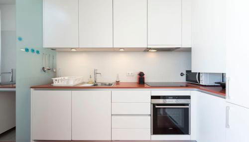 LovelyStay - Casas Brancas - Modern Apartment with Balcony & free private parking - Foto 4