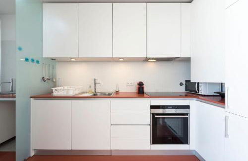 LovelyStay - Casas Brancas - Modern Apartment with Balcony & free private parking - Foto 4