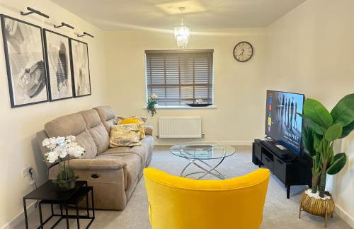 4 Bed House - Sleeps 7 - Pets - Parking - Wifi - Foto 3